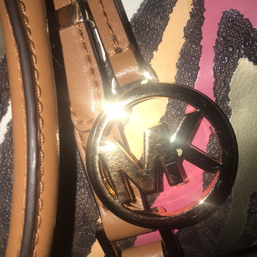 πGorgeous MK Bagβ super rare unique beautiful satchel bag π NWTO!!! - Picture 11 of 15